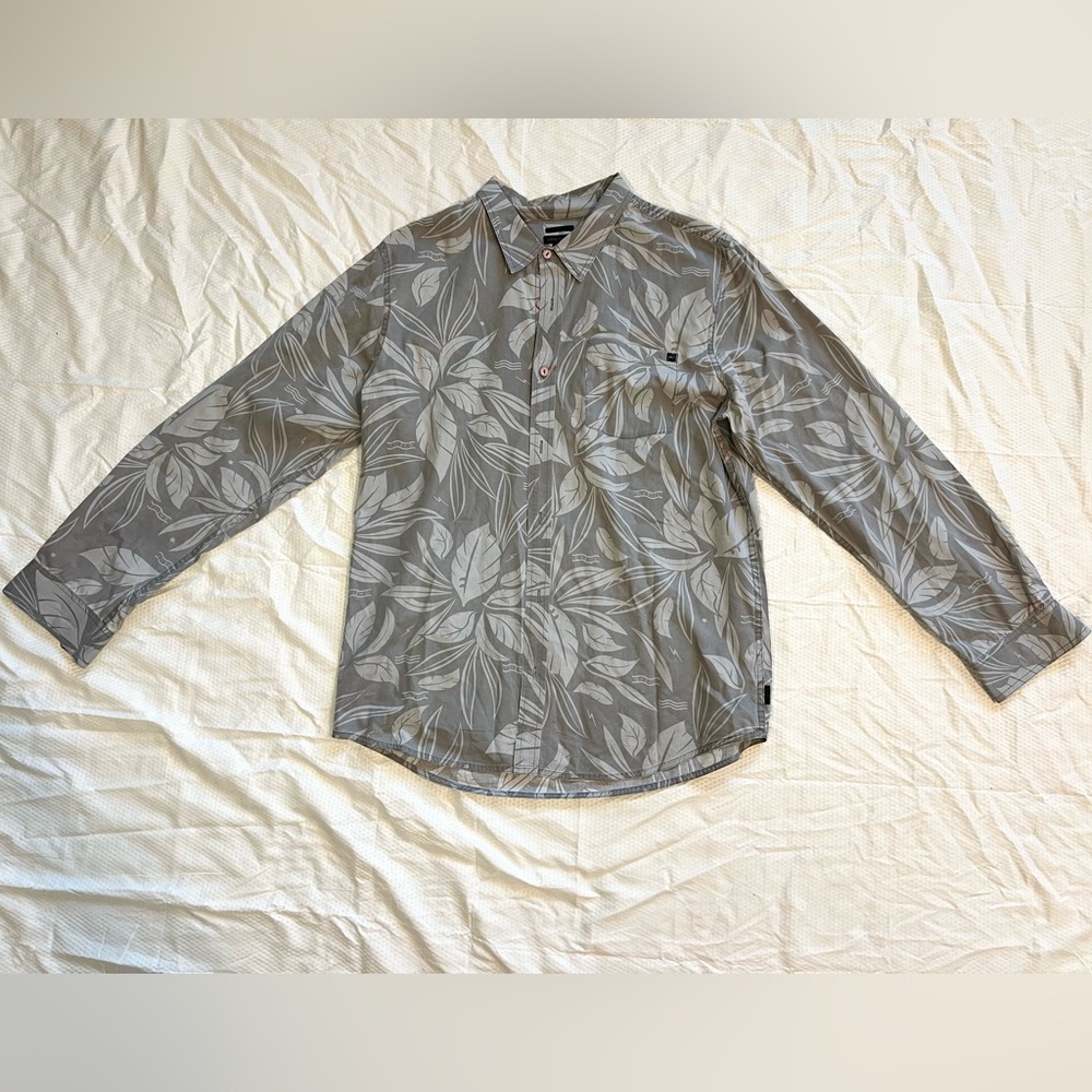 Men’s XL Oneill button up shirt